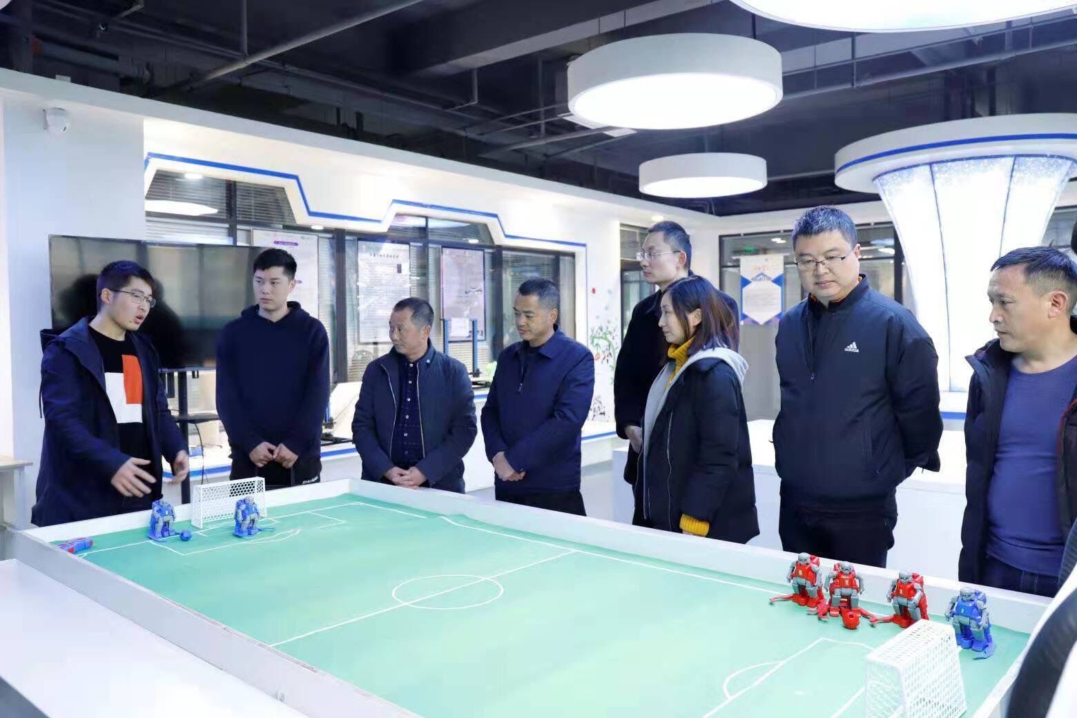 学校召开宣汉县凤林乡能力提升培训班座谈会