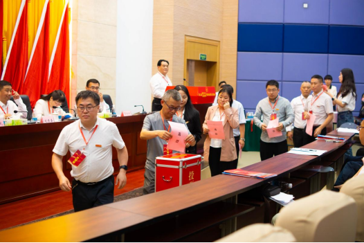 省纪委监委派驻成都工业学院纪检监察组组长,党委副书记,纪委书记刘立